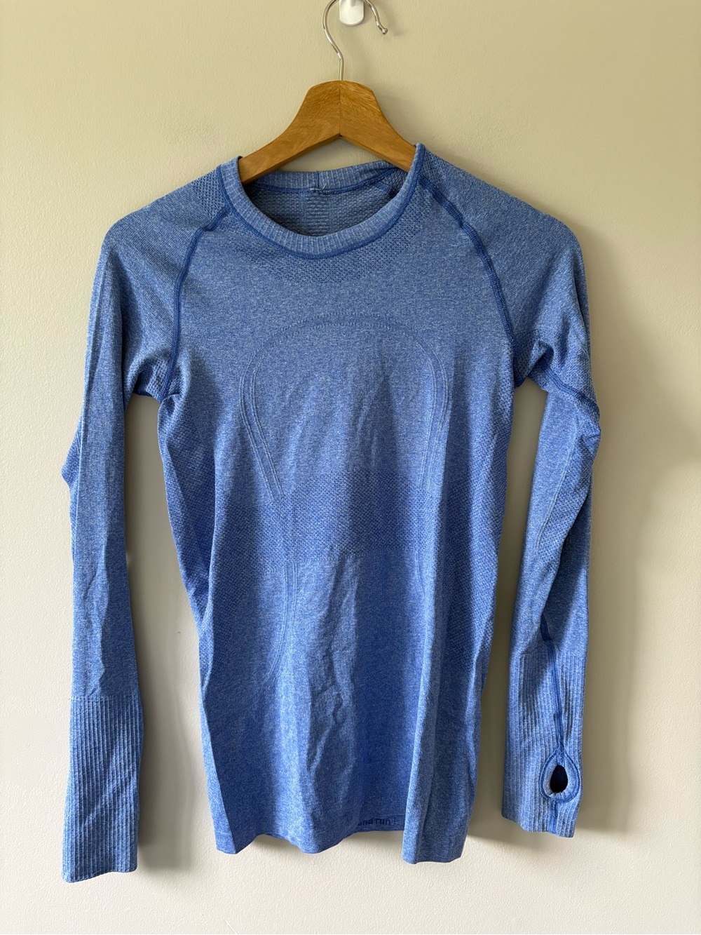 Lululemon Swiftly Tech Longsleeve Shirt Size 4